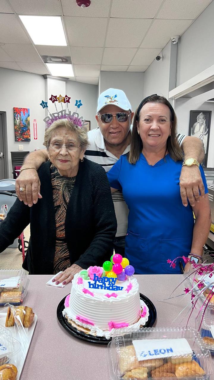 Celebracion de cumpleanos en el centro